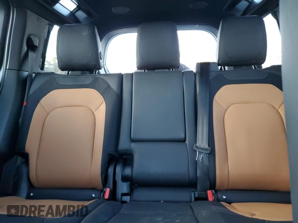 2023 Land Rover Defender X-Dynamic SE with VIN SALE2EEU8P2212323, listed as a Copart auction lot 88882675 with 15,286 mi miles and Salvage Title. Bid and sale history available at DreamBid. Image 10.