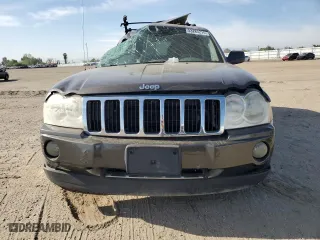 2005 Jeep Grand Cherokee Limited with VIN 1J8HR58235C662715, listed as a Copart auction lot 53283215 with 110,311 mi miles and Salvage Title. Bid and sale history available at carsss.com. Image 5.