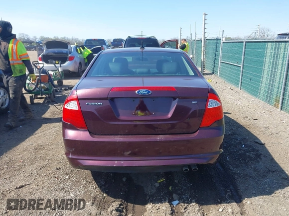 2011 Ford Fusion SE with VIN 3FAHP0HA5BR320130, listed as a IAAI auction lot 42103321 with 191,178 mi miles. Bid and sale history available at carsss.com. Image 16.