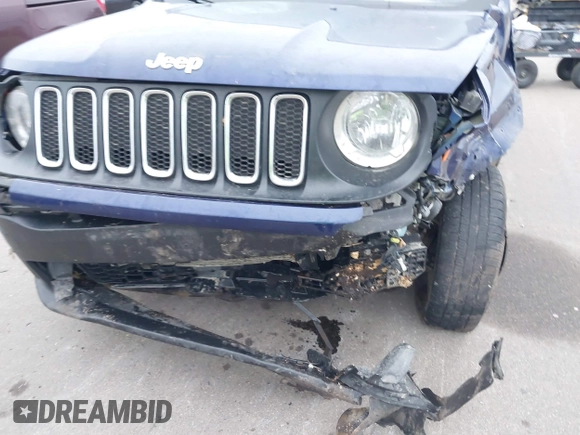 2017 Jeep Renegade Latitude with VIN ZACCJBBB5HPG53014, listed as a IAAI auction lot 40951444 with 74,456 mi miles. Bid and sale history available at carsss.com. Image 6.