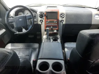2006 Ford F-150 XLT с VIN 1FTPW14576KB68658, выставлен на аукционе Copart как лот 59928435 с пробегом 229 997 миль миль и Списание • Salvage title. История ставок и продаж доступна на DreamBid. Изображение 8.