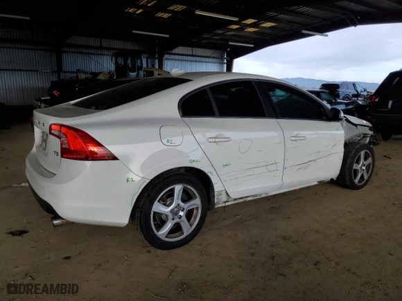 2013 Volvo S60 T5 Premier with VIN YV1612FS5D1234429, listed as a Copart auction lot 44645125 with NaN miles and Salvage Title. Bid and sale history available at carsss.com. Image 3.