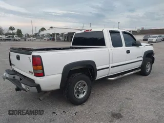 2007 GMC Sierra 2500HD Classic SLE1 with VIN 1GTHC29U77E115168, listed as a IAAI auction lot 41345086 with 161,607 mi miles. Bid and sale history available at carsss.com. Image 4.