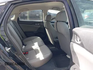 2021 Honda Civic LX z VIN 19XFC2F65ME000324, wystawiony jako IAAI lot #42137375 z przebiegiem 78 473 mil mil oraz . Historia ofert i sprzedaży dostępna na DreamBid. Obrazek 8.