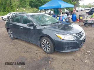 2017 Nissan Altima S z VIN 1N4AL3AP2HC174645, wystawiony jako IAAI lot #42315199 z przebiegiem 74 307 mil mil oraz . Historia ofert i sprzedaży dostępna na DreamBid. Obrazek 1.