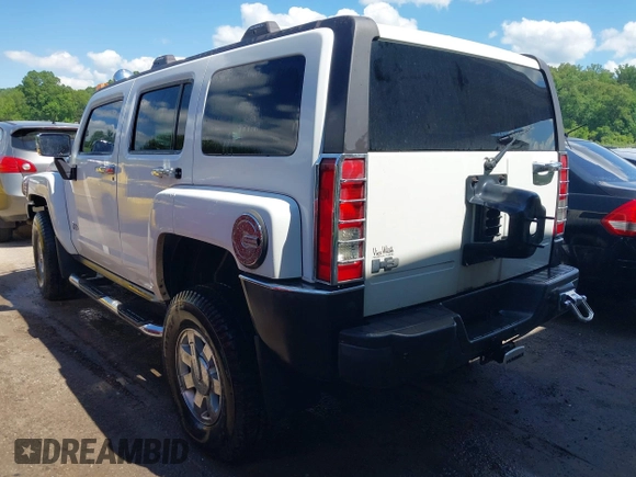 2007 Hummer H3 SUV with VIN 5GTDN13E978105558, listed as a IAAI auction lot 42175911 with 126,439 mi miles and . Bid and sale history available at DreamBid. Image 3.