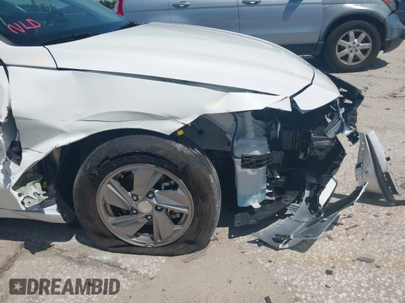 2025 Hyundai Elantra SE with VIN KMHLL4DG9SU861154, listed as a IAAI auction lot 42591870 with 7,070 mi miles and . Bid and sale history available at DreamBid. Image 18.