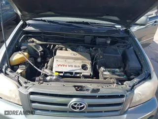 2004 Toyota Highlander with VIN JTEEP21A340048257, listed as a IAAI auction lot 41940474 with 255,423 mi miles. Bid and sale history available at carsss.com. Image 10.