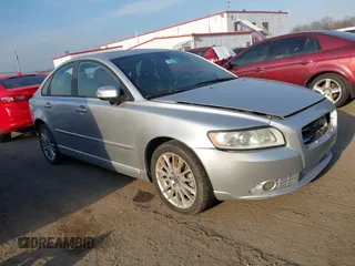 2010 Volvo S40 with VIN YV1382MS8A2489681, listed as a IAAI auction lot 41849831 with 110,980 mi miles. Bid and sale history available at carsss.com. Image 1.