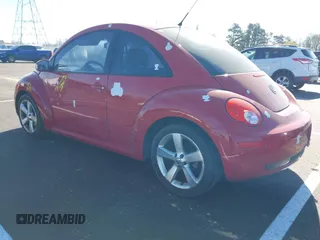 2007 Volkswagen New Beetle Coupe with VIN 3VWSW31C87M518282, listed as a IAAI auction lot 41885126 with 179,047 mi miles. Bid and sale history available at carsss.com. Image 3.