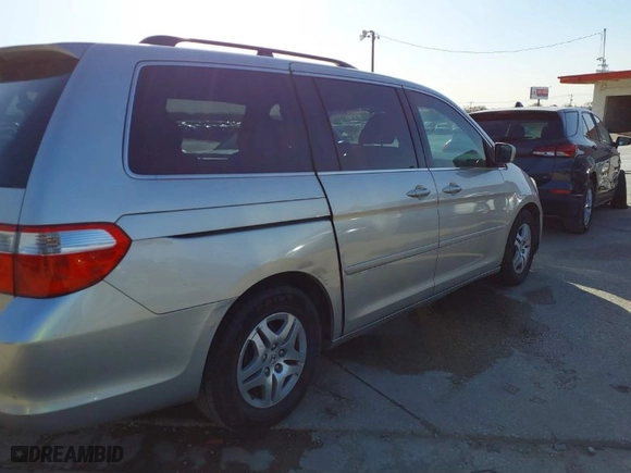 2007 Honda Odyssey EX-L with VIN 5FNRL387X7B105660, listed as a IAAI auction lot 41829613 with 200880 miles. Bid and sale history available at carsss.com. Image 6.
