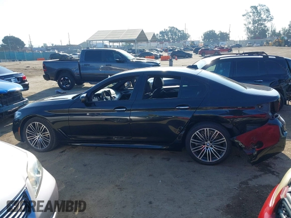 2017 BMW 5 Series 530i с VIN WBAJA5C30HG895896, выставлен на аукционе IAAI как лот 42387099 с пробегом Не указан миль и . История ставок и продаж доступна на DreamBid. Изображение 15.
