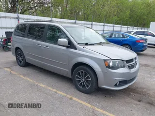 2016 Dodge Grand Caravan R/T with VIN 2C4RDGEG6GR274488, listed as a IAAI auction lot 42186797 with 209,861 mi miles and . Bid and sale history available at DreamBid. Image 1.
