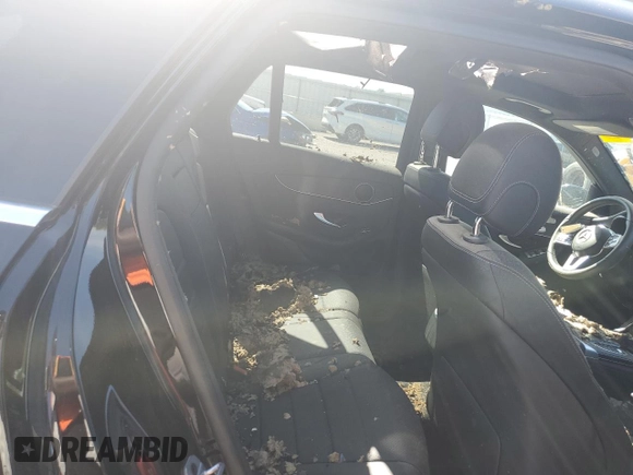2022 Mercedes-Benz GLC 300 z VIN W1N0G8EB1NV371904, wystawiony jako Copart lot #56393595 z przebiegiem Nie podano mil oraz Nie do naprawy • Non repairable. Historia ofert i sprzedaży dostępna na DreamBid. Obrazek 11.