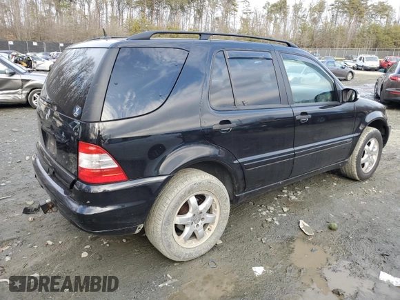 2003 Mercedes-Benz M 350 z VIN 4JGAB57E83A432777, wystawiony jako Copart lot #45981795 z przebiegiem 155 900 mil mil oraz Szkoda całkowita • Salvage title. Historia ofert i sprzedaży dostępna na DreamBid. Obrazek 3.