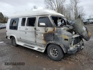 1993 Chevrolet Chevy Van z VIN 1GBEG25K1PF305736, wystawiony jako Copart lot #45422145 z przebiegiem Nie podano mil oraz Nie do naprawy • Non repairable. Historia ofert i sprzedaży dostępna na DreamBid. Obrazek 4.