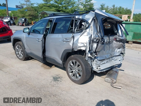 2024 Toyota RAV4 XLE Premium z VIN 2T3A1RFV2RC461798, wystawiony jako IAAI lot #42556671 z przebiegiem 14 319 mil mil oraz . Historia ofert i sprzedaży dostępna na DreamBid. Obrazek 3.