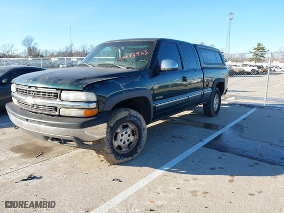 2001 Chevrolet Silverado 1500 LT with VIN 2GCEK19T811310180, listed as a IAAI auction lot 41443925 with 282,444 mi miles. Bid and sale history available at carsss.com. Image 2.