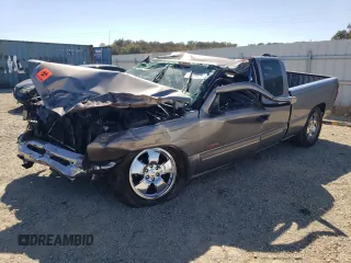 2006 Chevrolet Silverado SS z VIN 2GCEC19N261117884, wystawiony jako Copart lot #70653254 z przebiegiem 96 213 mil mil oraz Nie do naprawy. Historia ofert i sprzedaży dostępna na DreamBid. Obrazek 1.