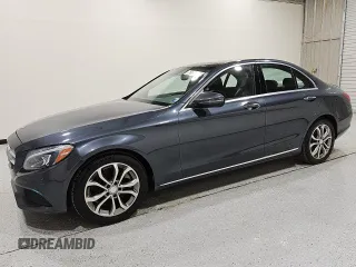 2016 Mercedes-Benz C 300 z VIN 55SWF4JB8GU141750, wystawiony jako Copart lot #52721735 z przebiegiem 111 156 mil mil oraz Czysty tytuł • Clean title. Historia ofert i sprzedaży dostępna na DreamBid. Obrazek 1.