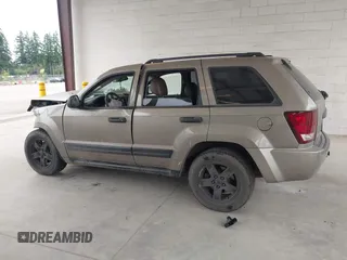 2005 Jeep Grand Cherokee Laredo with VIN 1J4GR48KX5C589625, listed as a IAAI auction lot 42699102 with Not provided miles and . Bid and sale history available at DreamBid. Image 15.