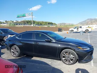 2019 Lexus ES 350 z VIN 58ABZ1B1XKU022842, wystawiony jako IAAI lot #42276726 z przebiegiem 73 776 mil mil oraz . Historia ofert i sprzedaży dostępna na DreamBid. Obrazek 14.