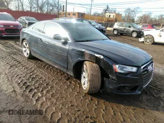 2013 Audi A5 Premium Plus z VIN WAULFAFR5DA077516, wystawiony jako IAAI lot #41672023 z przebiegiem 106 466 mil mil oraz . Historia ofert i sprzedaży dostępna na DreamBid. Obrazek 1.