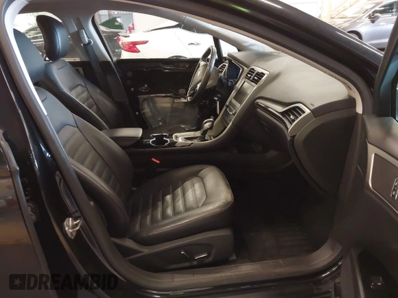 2014 Ford Fusion SE with VIN 3FA6P0H95ER242336, listed as a IAAI auction lot 41713459 with 90,568 mi miles. Bid and sale history available at carsss.com. Image 5.