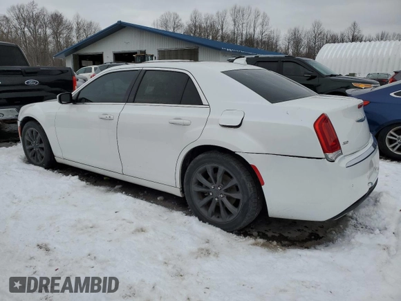 2016 Chrysler 300 Anniversary Edition with VIN 2C3CCARG2GH262025, listed as a Copart auction lot 44403395 with 127,752 mi miles and Clean Title. Bid and sale history available at DreamBid. Image 2.