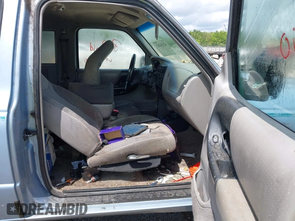 1998 Ford Ranger XL z VIN 1FTYR14U0WPB44479, wystawiony jako IAAI lot #42534265 z przebiegiem Nie podano mil oraz . Historia ofert i sprzedaży dostępna na DreamBid. Obrazek 5.