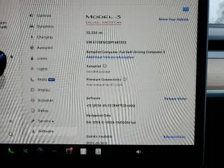 2023 Tesla Model 3 Performance z VIN 5YJ3E1EC8PF461353, wystawiony jako Copart lot #45044865 z przebiegiem 32 324 mil mil oraz Szkoda całkowita • Salvage title. Historia ofert i sprzedaży dostępna na DreamBid. Obrazek 9.