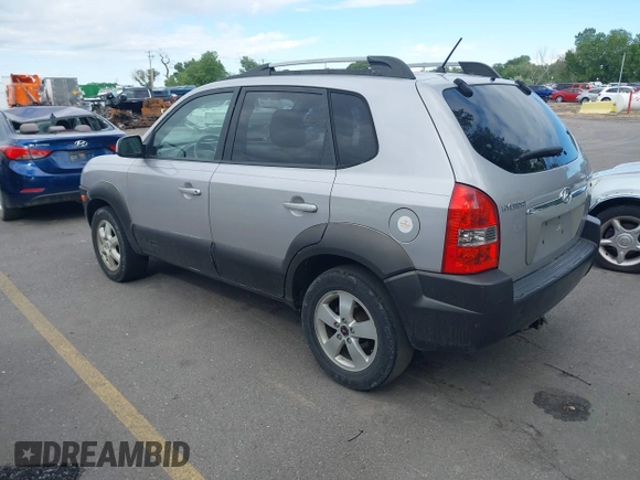 2005 Hyundai Tucson GLS с VIN KM8JN12D35U065352, выставлен на аукционе IAAI как лот 42303445 с пробегом 236 597 миль миль и . История ставок и продаж доступна на DreamBid. Изображение 3.