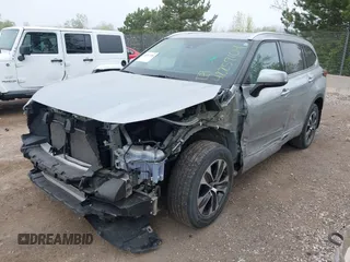2021 Toyota Highlander XLE with VIN 5TDGZRBH5MS538188, listed as a IAAI auction lot 42257104 with 55,701 mi miles and . Bid and sale history available at DreamBid. Image 6.