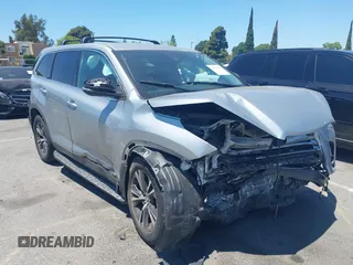 2019 Toyota Highlander LE with VIN 5TDZARFH3KS059307, listed as a IAAI auction lot 42211854 with 89,818 mi miles and . Bid and sale history available at DreamBid. Image 1.