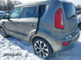 2013 Kia Soul ! with VIN KNDJT2A69D7558243, listed as a IAAI auction lot 41266545 with 192,503 mi miles. Bid and sale history available at carsss.com. Image 3.