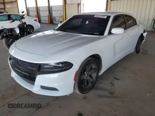 2015 Dodge Charger SXT z VIN 2C3CDXHG1FH753590, wystawiony jako Copart lot #52413725 z przebiegiem 96 409 mil mil oraz Szkoda całkowita • Salvage title. Historia ofert i sprzedaży dostępna na DreamBid. Obrazek 1.