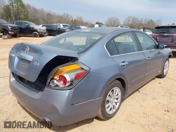 2010 Nissan Altima 2.5 S with VIN 1N4AL2AP3AN438427, listed as a IAAI auction lot 41795930 with 162,373 mi miles. Bid and sale history available at carsss.com. Image 4.