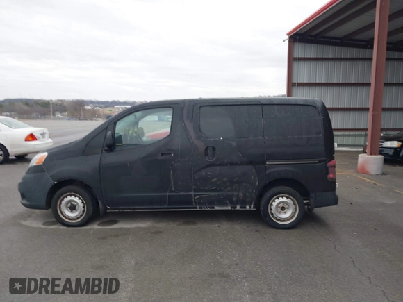2015 Nissan NV200 S z VIN 3N6CM0KN6FK714403, wystawiony jako IAAI lot #41705950 z przebiegiem 84 384 mil mil oraz . Historia ofert i sprzedaży dostępna na DreamBid. Obrazek 14.