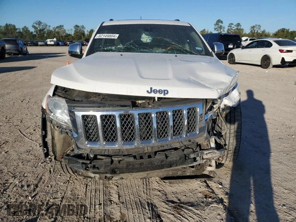 2013 Jeep Grand Cherokee Overland with VIN 1C4RJFCG8DC606862, listed as a Copart auction lot 82149804 with 155,999 mi miles and Salvage Title. Bid and sale history available at carsss.com. Image 5.