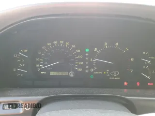 1998 Lexus LX 470 z VIN JT6HT00W0W0022045, wystawiony jako Copart lot #64022034 z przebiegiem 207 846 mil mil oraz Szkoda całkowita • Salvage title. Historia ofert i sprzedaży dostępna na DreamBid. Obrazek 9.