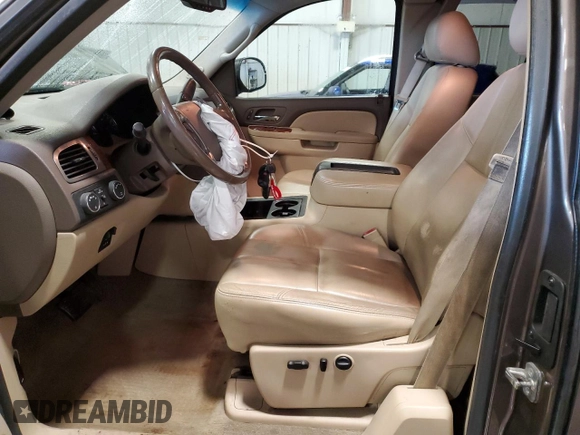 2013 GMC Sierra 1500 SLT z VIN 1GTR2WE72DZ194333, wystawiony jako Copart lot #42620605 z przebiegiem 132 775 mil mil oraz Szkoda całkowita • Salvage title. Historia ofert i sprzedaży dostępna na DreamBid. Obrazek 7.