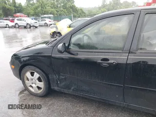2005 Ford Focus S with VIN 1FAHP34N55W199644, listed as a IAAI auction lot 42351890 with 179,365 mi miles and . Bid and sale history available at DreamBid. Image 6.