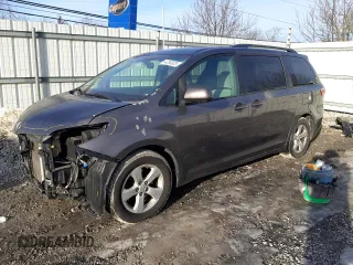2015 Toyota Sienna LE AAS with VIN 5TDKK3DC2FS578373, listed as a Copart auction lot 43290025 with 151,955 mi miles and Salvage Title. Bid and sale history available at DreamBid. Image 1.