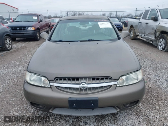 2001 Nissan Altima GXE with VIN 1N4DL01D81C187472, listed as a IAAI auction lot 41502436 with 195,203 mi miles. Bid and sale history available at carsss.com. Image 6.