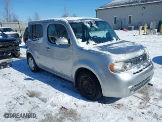 2010 Nissan Cube 1.8 S with VIN JN8AZ2KR8AT159130, listed as a IAAI auction lot 41608142 with 137,437 mi miles. Bid and sale history available at carsss.com. Image 1.