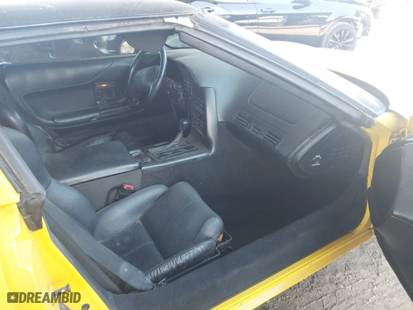 1995 Chevrolet Corvette with VIN 1G1YY22P1S5101368, listed as a IAAI auction lot 42074685 with 106,110 mi miles. Bid and sale history available at carsss.com. Image 5.