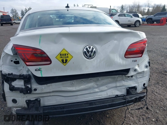 2016 Volkswagen CC Sport with VIN WVWBP7AN2GE500522, listed as a IAAI auction lot 41518541 with 43,539 mi miles. Bid and sale history available at carsss.com. Image 6.