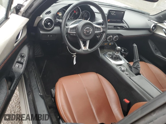 2022 Mazda MX-5 Miata Grand Touring z VIN JM1NDAM78N0504942, wystawiony jako Copart lot #83746334 z przebiegiem 17 610 mil mil oraz Szkoda całkowita • Salvage title. Historia ofert i sprzedaży dostępna na DreamBid. Obrazek 8.