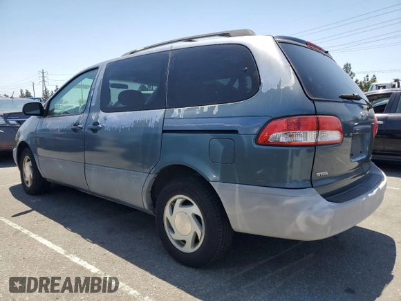 2002 Toyota Sienna LE с VIN 4T3ZF13C82U452780, выставлен на аукционе Copart как лот 58392815 с пробегом 184 084 миль миль и Списание • Salvage title. История ставок и продаж доступна на DreamBid. Изображение 2.
