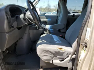 2008 Ford Econoline Passenger XL with VIN 1FMNE11L48DA80599, listed as a Copart auction lot 52532405 with 263,848 mi miles and Non Repairable. Bid and sale history available at carsss.com. Image 7.